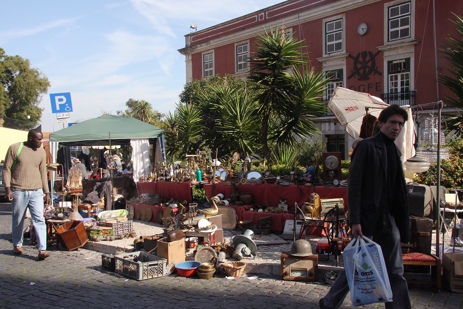 lissabon-feira-de-ladra-markt