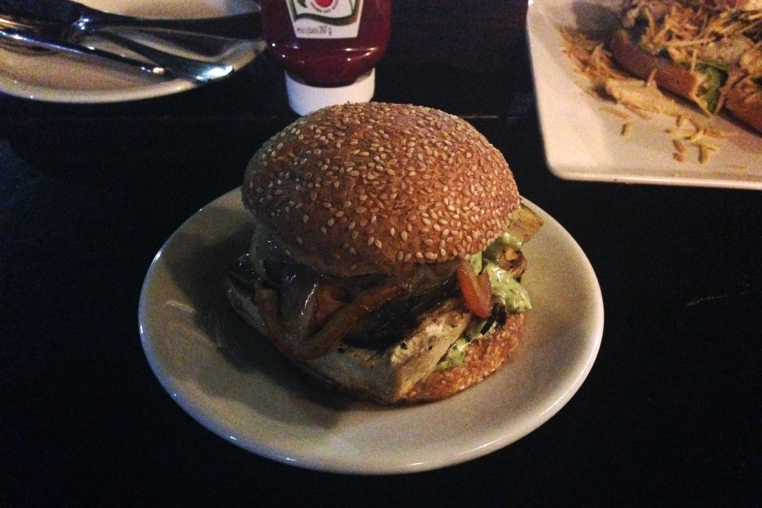 vegetarisch-essen-in-paraty-hamburger